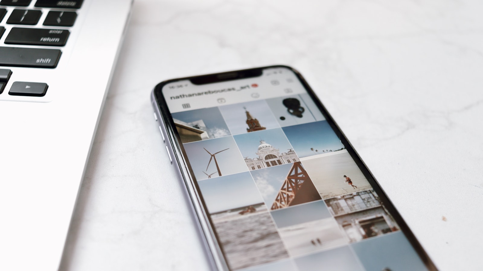 Konten Photo Dump Instagram 2026: Cara Bikin Unggahan Acak yang Tetap Estetik dan Layak Disimpan